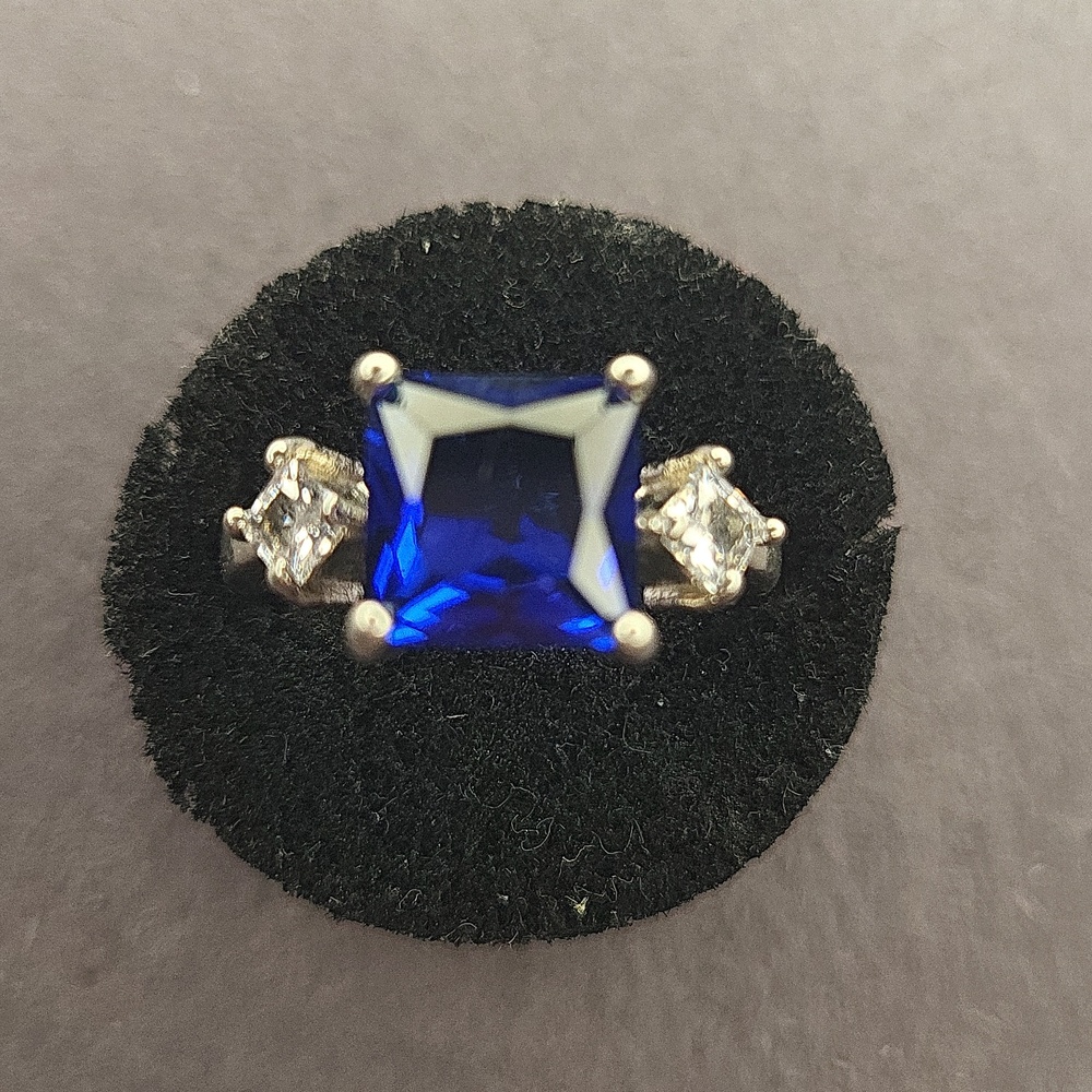 Elegant Blue and Silver Ring